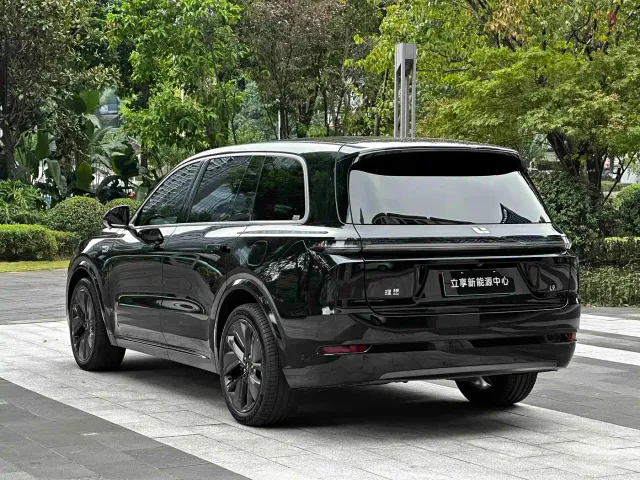Li Auto L9 — Фото автомобиля 8