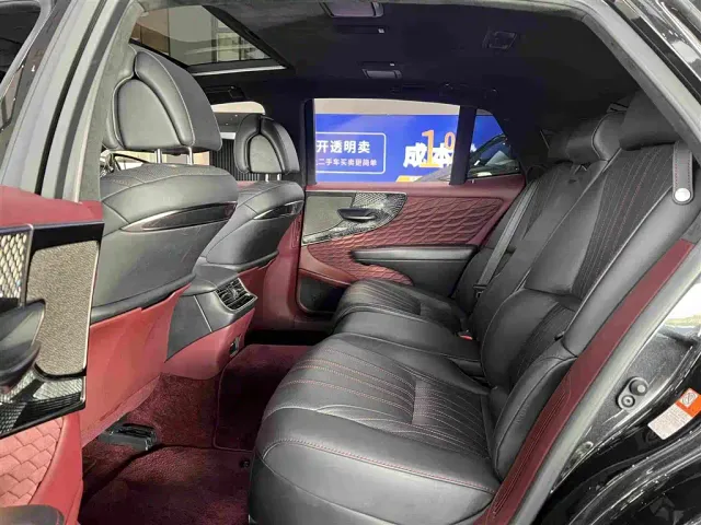 Lexus LS — Фото автомобиля 3