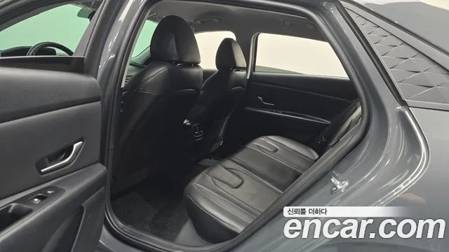 Hyundai AVANTE Новый Avante (CN7) — Фото автомобиля 11