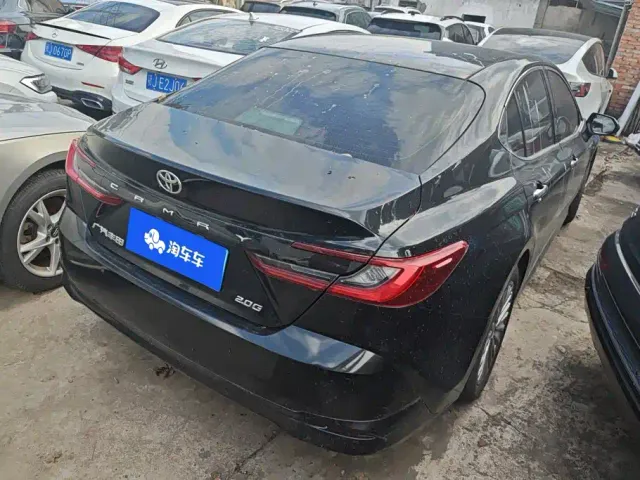 Toyota Camry — Фото автомобиля 3