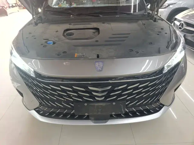 Roewe RX5 — Фото автомобиля 19