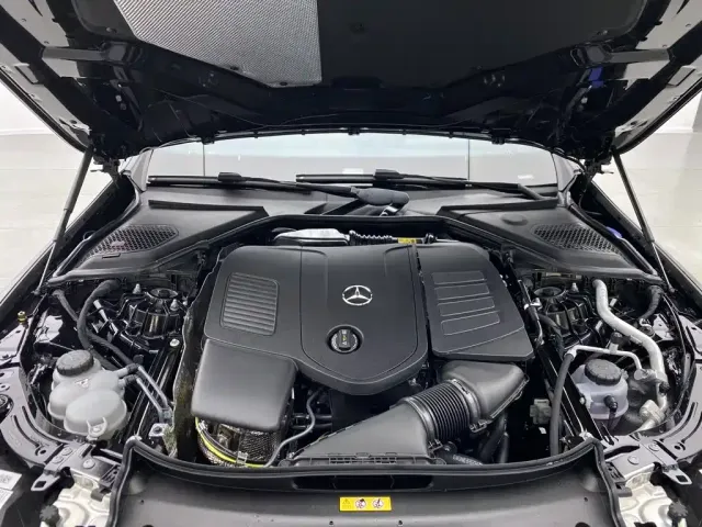 Mercedes-Benz Mercedes-Benz E-Class 2025 Facelift E 300 L Luxury — Фото автомобиля 8