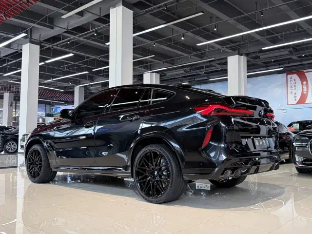 BMW X6 M — Фото автомобиля 8