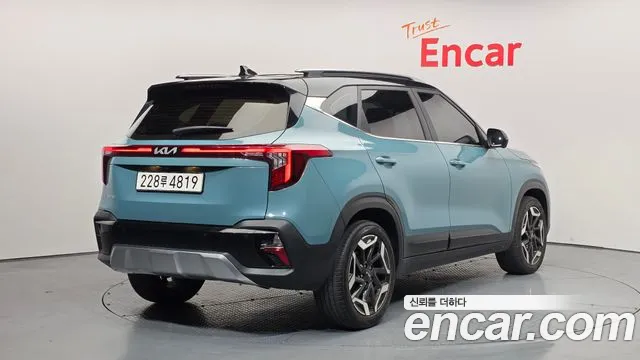 Kia Seltos Бензин 1.6 турбо 2WD — Фото автомобиля 2