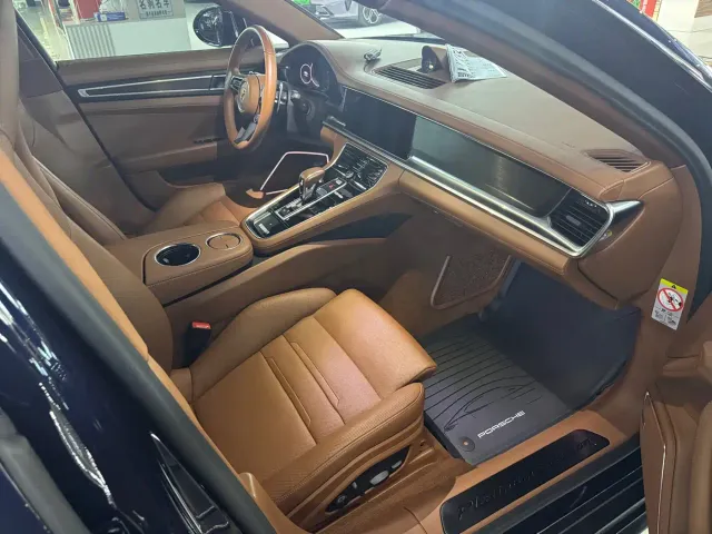Porsche Panamera — Фото автомобиля 16