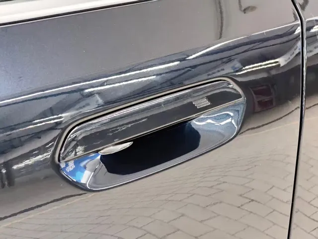 BMW 5 Series — Фото автомобиля 6