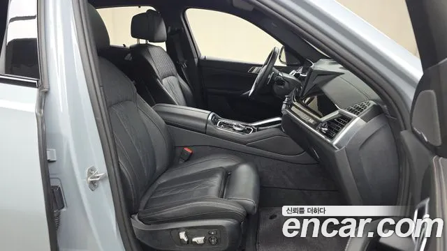 BMW X6 xDrive40i M Sport — Фото автомобиля 12