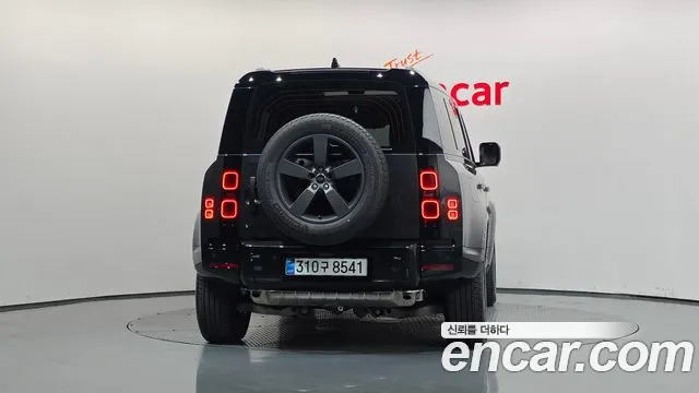 Land Rover Defender L663 — Фото автомобиля 4