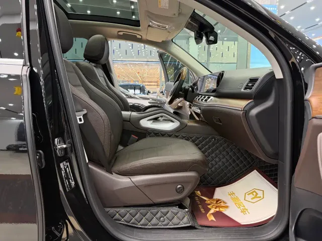 Mercedes-Benz GLS-Class — Фото автомобиля 5
