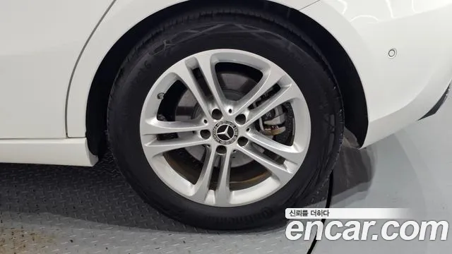 Mercedes-Benz A-Class — Фото автомобиля 21