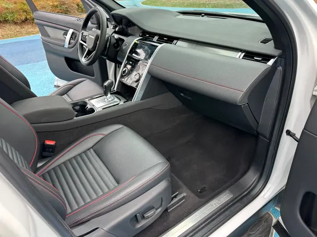 Land Rover Discovery Sport — Фото автомобиля 6