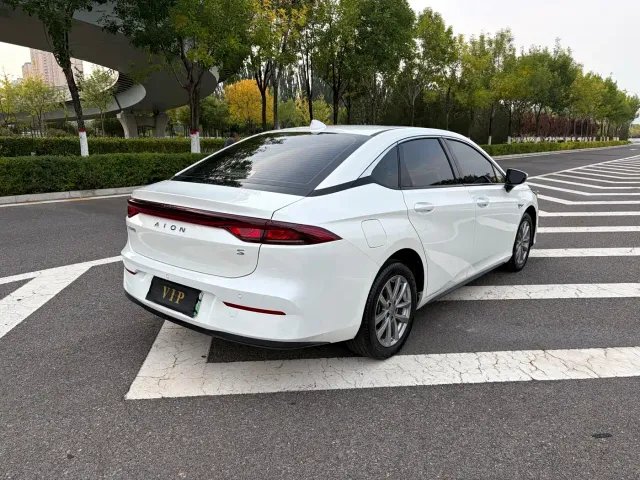 GAC Aion S — Фото автомобиля 9