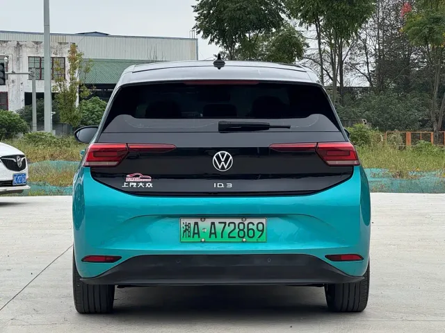 Volkswagen ID.3 — Фото автомобиля 11