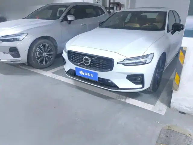 Фотография автомобиля — Volvo S60