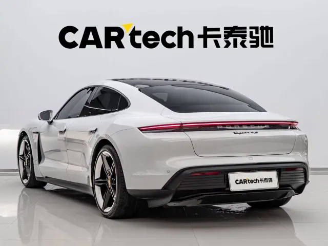 Porsche Taycan — Фото автомобиля 6