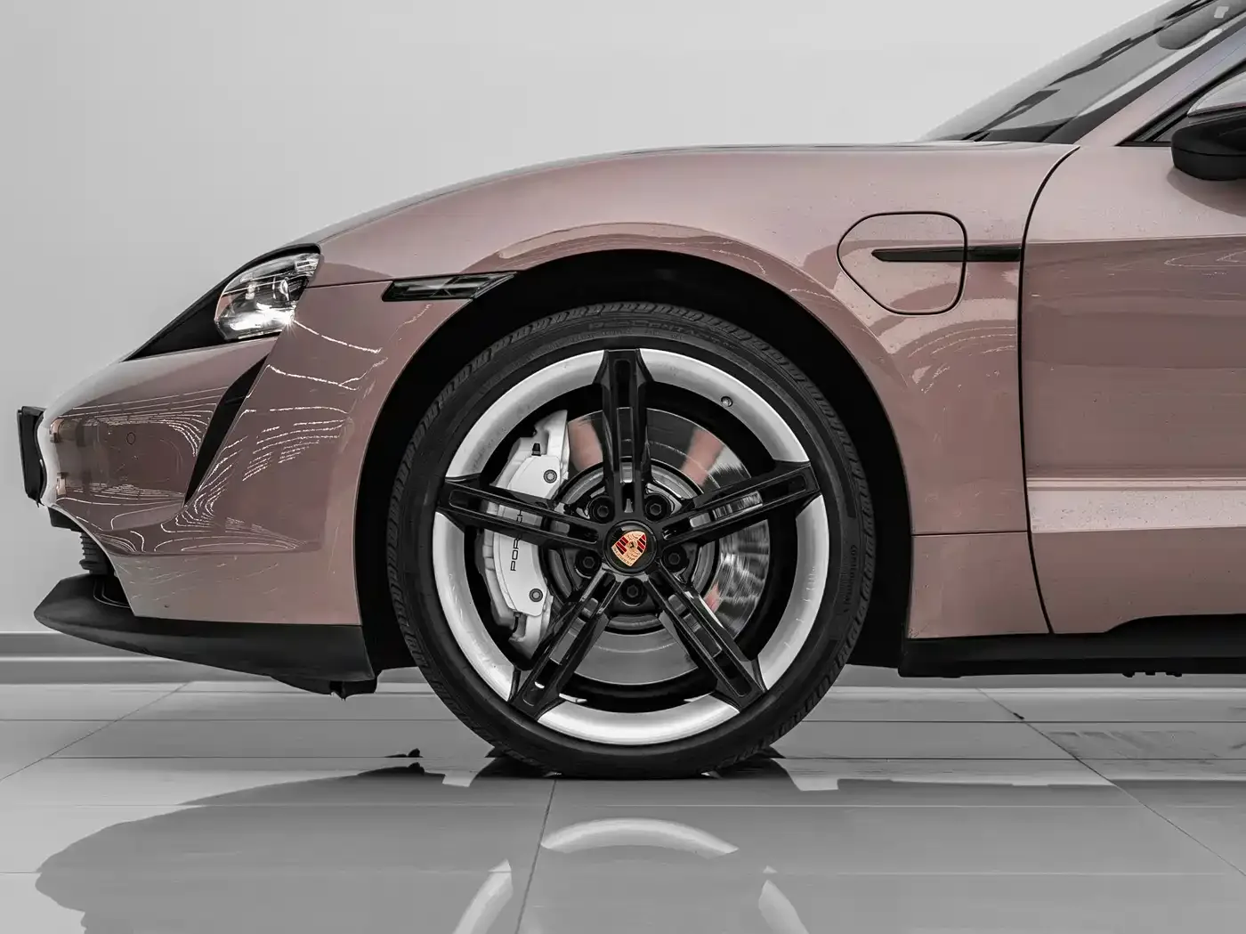 Porsche Taycan 2022 Taycan — Фото автомобиля 13