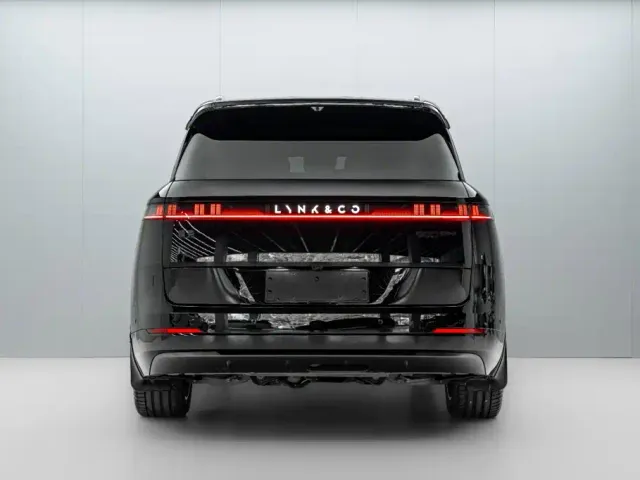 Lynk & Co 900 — Фото автомобиля 6