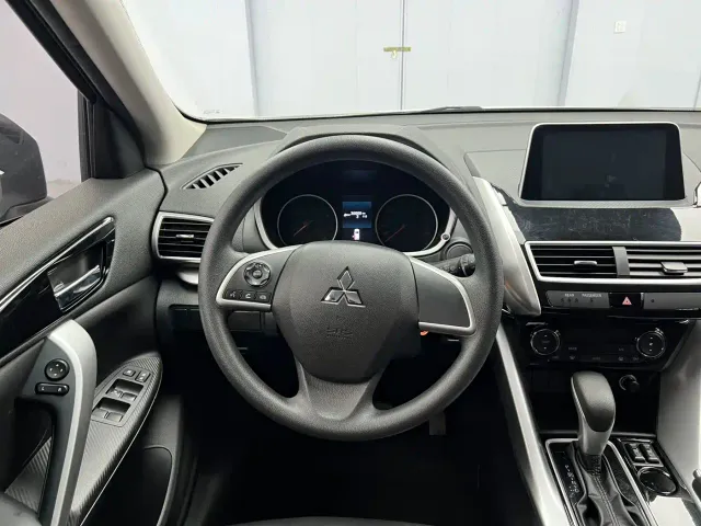 Mitsubishi Eclipse Cross — Фото автомобиля 10