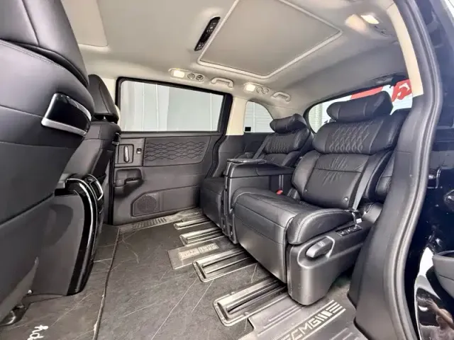 Honda Elysion — Фото автомобиля 6