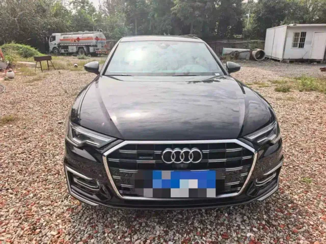 Фотография автомобиля — Audi A6L