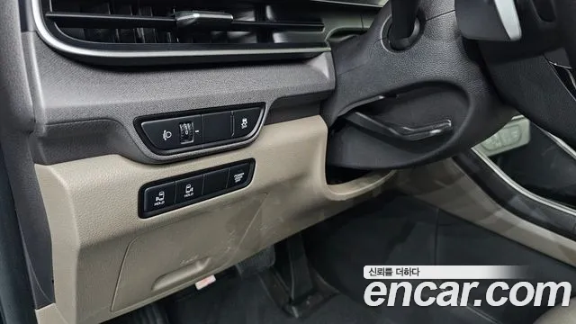 Kia Carnival Generation 4 — Фото автомобиля 24