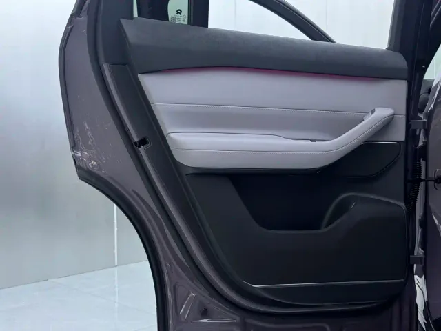 Nio EC6 — Фото автомобиля 11
