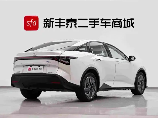 Toyota bZ3 — Фото автомобиля 5