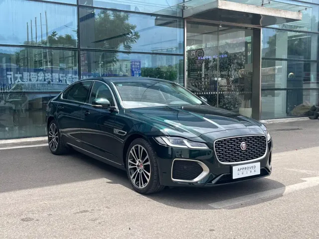 Jaguar XFL — Фото автомобиля 3