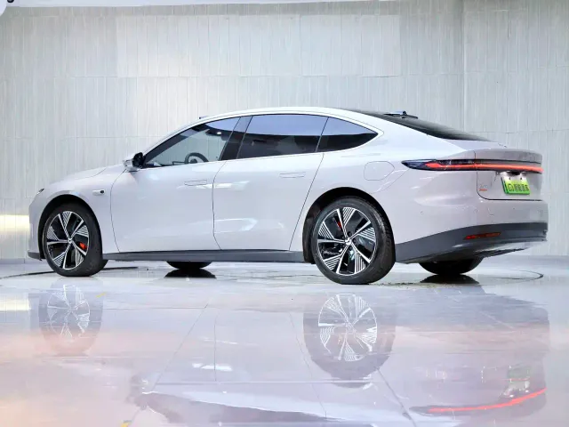 Nio ET7 — Фото автомобиля 3