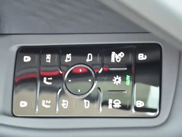 Audi A6L — Фото автомобиля 12