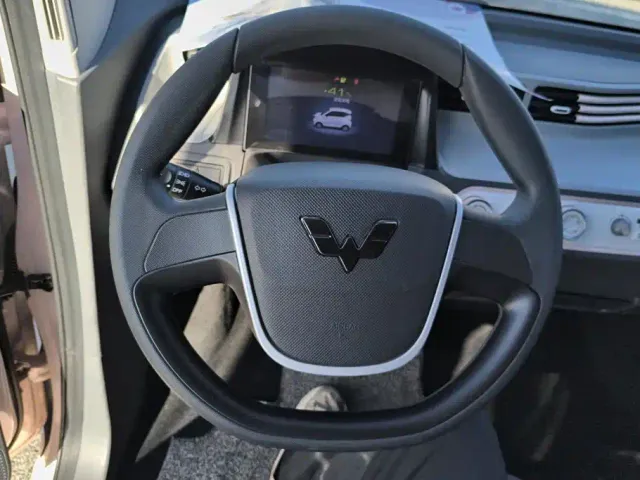 Wuling Hongguang Mini EV — Фото автомобиля 15