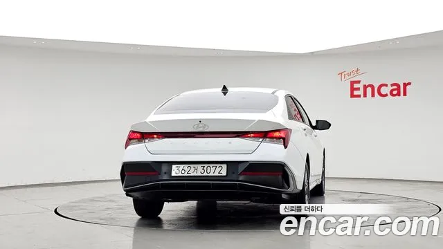 Hyundai Avante CN7 — Фото автомобиля 4