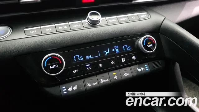 Hyundai AVANTE Avante (CN7) — Фото автомобиля 16