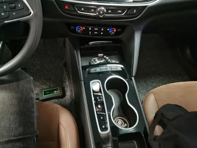 Buick Regal — Фото автомобиля 13