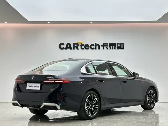 BMW 5 Series — Фото автомобиля 5