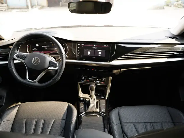 Volkswagen Passat — Фото автомобиля 10