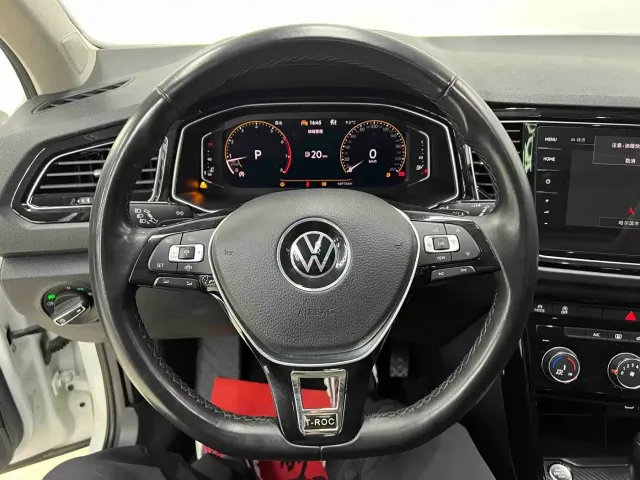 Volkswagen T-Roc — Фото автомобиля 11