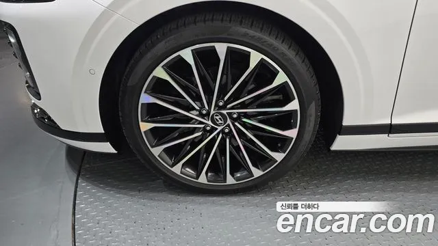 Hyundai Grandeur GN7 — Фото автомобиля 5