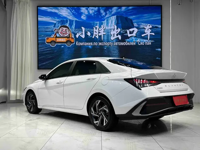 Hyundai Elantra — Фото автомобиля 6