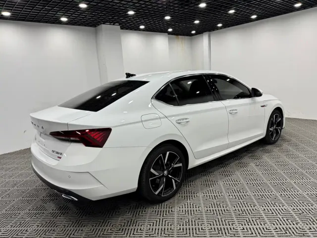 Skoda Octavia — Фото автомобиля 7