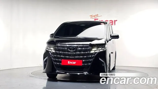 Toyota Alphard — Фото автомобиля 3