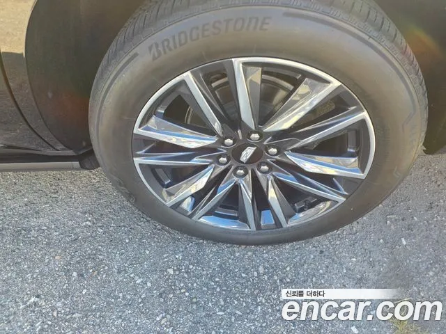 Cadillac Escalade Generation 5 — Фото автомобиля 5