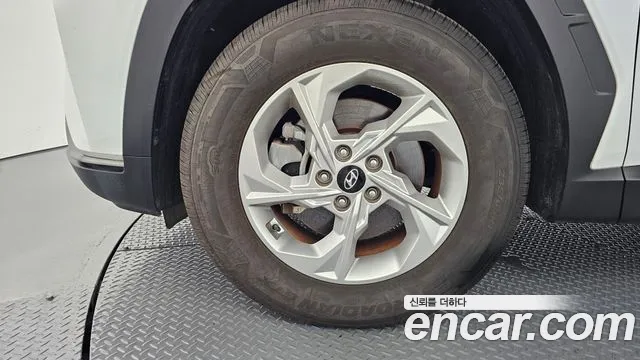 Hyundai Tucson Tucson (NX4) Дизель 2.0 2WD — Фото автомобиля 4