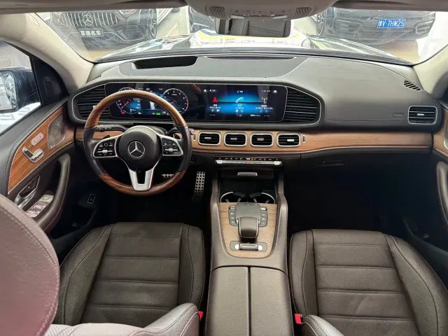 Mercedes-Benz GLS-Class — Фото автомобиля 13