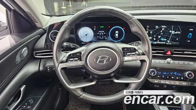 Hyundai AVANTE Avante (CN7) — Фото автомобиля 13