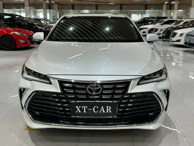Toyota Avalon — Фото автомобиля 2