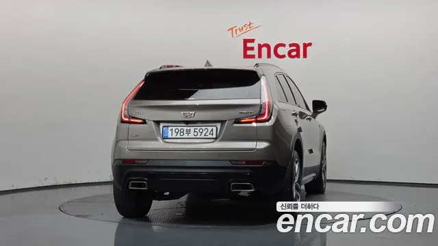 Cadillac XT4 — Фото автомобиля 4
