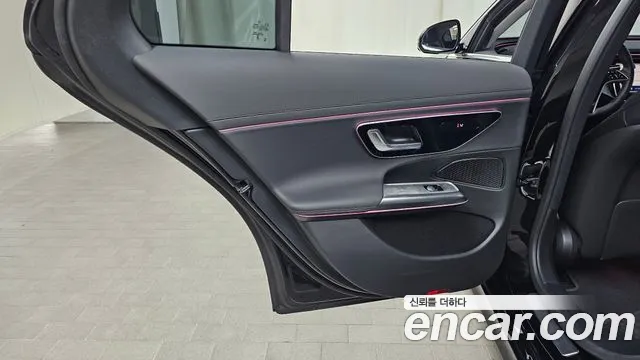 Mercedes-Benz E-Class W214 — Фото автомобиля 24