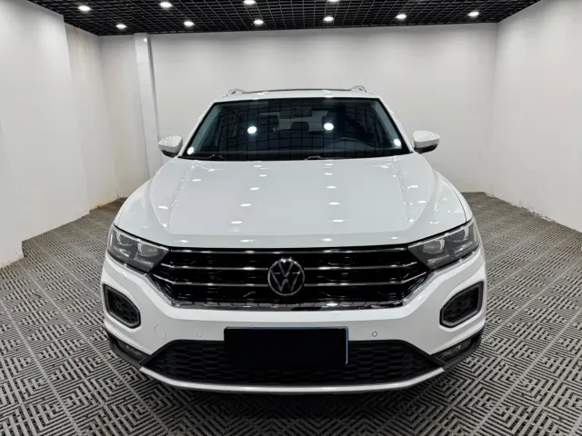 Volkswagen T-Roc — Фото автомобиля 2