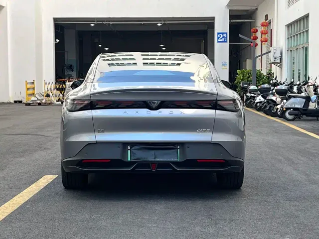 Arcfox Alpha S5 — Фото автомобиля 15
